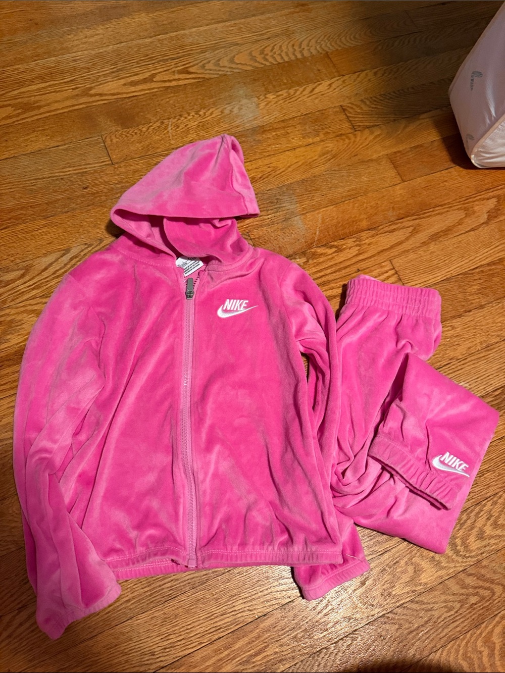 Girls size 6x Nike set